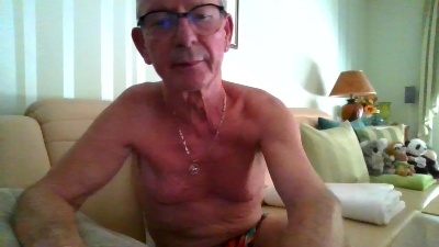 ratrie live cam on Cam4