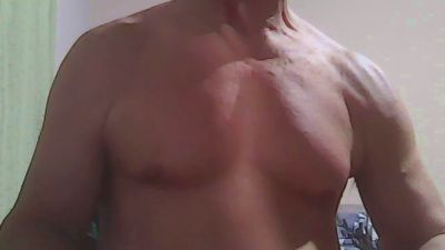 raul1053 live cam on Cam4