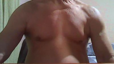 raul1053 live cam on Cam4