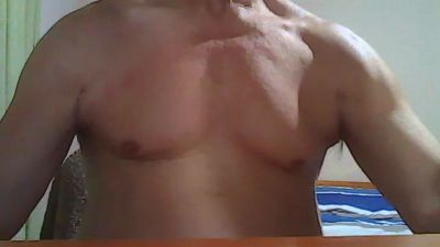 raul1053 live cam on Cam4