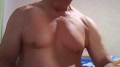 raul1053 live cam on Cam4