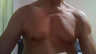 raul1053 live cam on Cam4