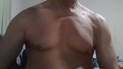 raul1053 live cam on Cam4