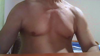 raul1053 live cam on Cam4