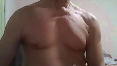 raul1053 live cam on Cam4
