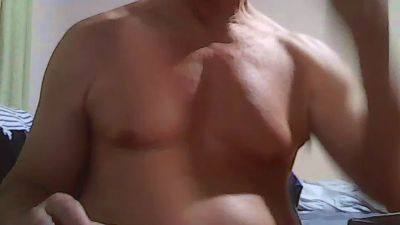 raul1053 live cam on Cam4