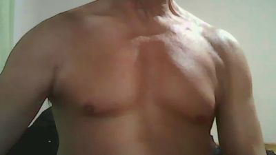 raul1053 live cam on Cam4