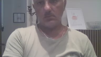 raulcastr0 live cam on Cam4