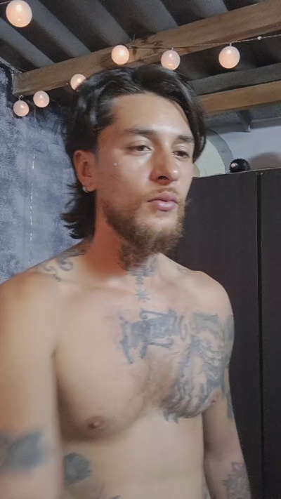 raymon6666 live cam on Cam4