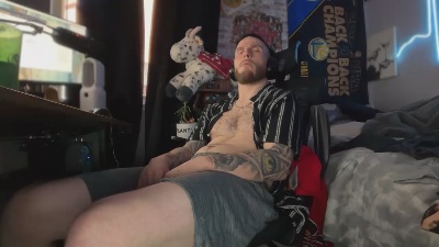 reallygoated95 live cam on Cam4