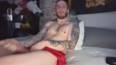 reallygoated95 live cam on Cam4