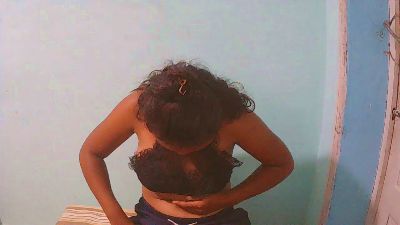 rebecca0083 live cam on Cam4