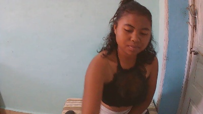 rebecca0083 live cam on Cam4