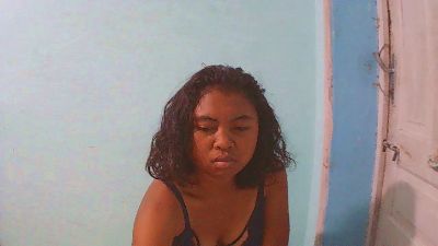 rebecca0083 live cam on Cam4