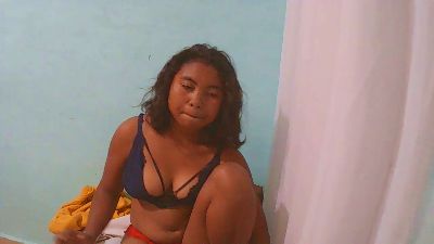 rebecca0083 live cam on Cam4