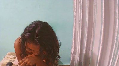 rebecca0083 live cam on Cam4