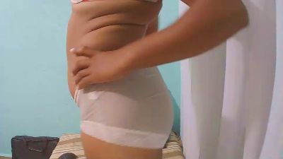 rebecca0083 live cam on Cam4