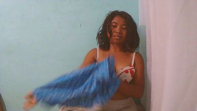 rebecca0083 live cam on Cam4