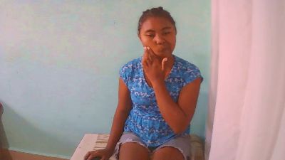 rebecca0083 live cam on Cam4