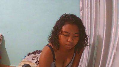 rebecca0083 live cam on Cam4