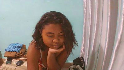 rebecca0083 live cam on Cam4
