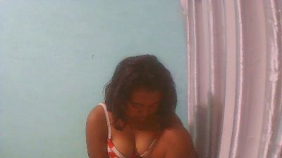 rebecca0083 live cam on Cam4
