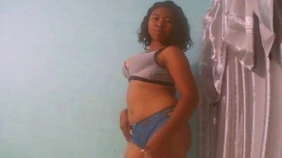 rebecca0083 live cam on Cam4