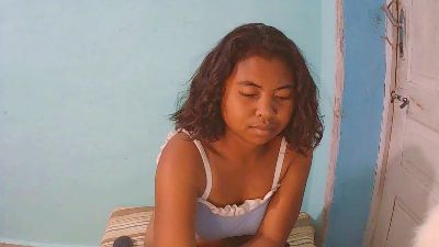 rebecca0083 live cam on Cam4