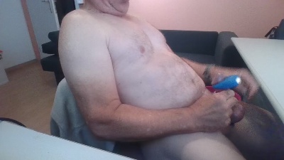 rebu643 live cam on Cam4