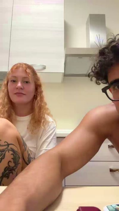 redhead_baby live cam on Cam4