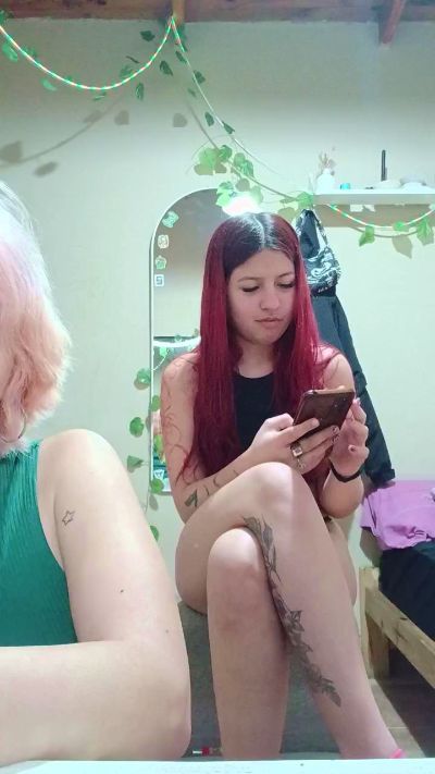 redhot241 live cam on Cam4