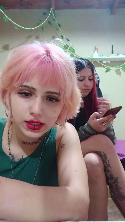 redhot241 live cam on Cam4