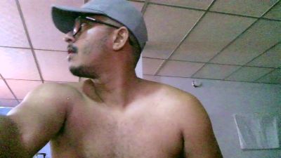redjhon5 live cam on Cam4
