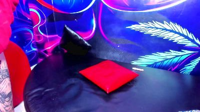 reichellhot_lat live cam on Cam4