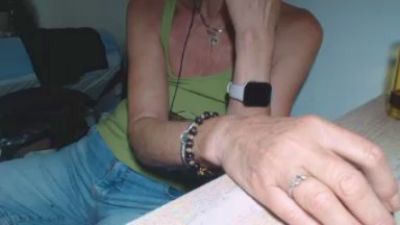 reifedame59 live cam on Cam4