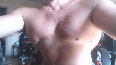 remaster2468 live cam on Cam4