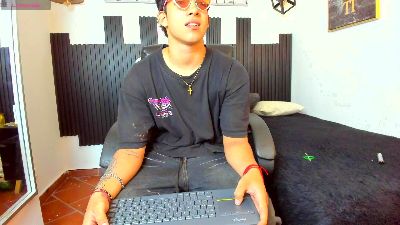 ren_storm live cam on Cam4
