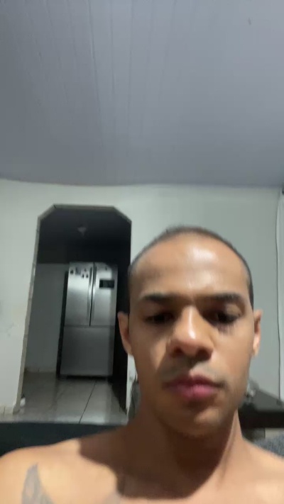 renato1880 live cam on Cam4