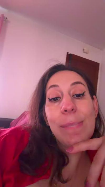 renattabigboobs live cam on Cam4