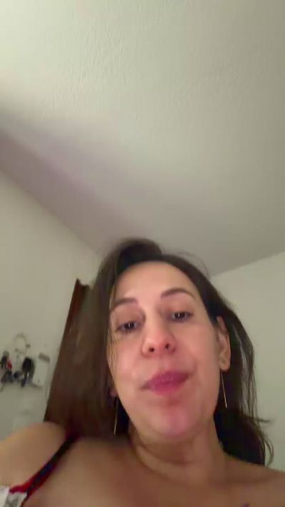 renattabigboobs live cam on Cam4