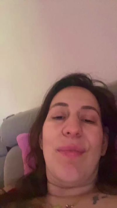 renattabigboobs live cam on Cam4