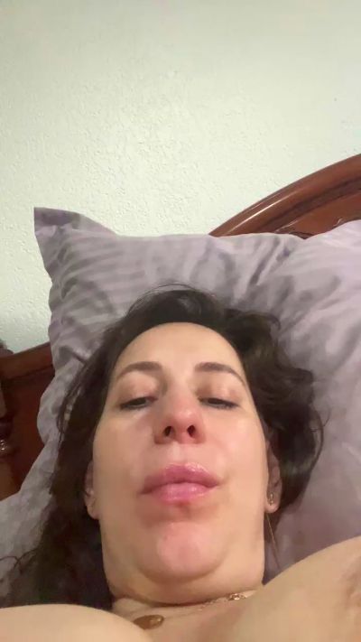 renattabigboobs live cam on Cam4