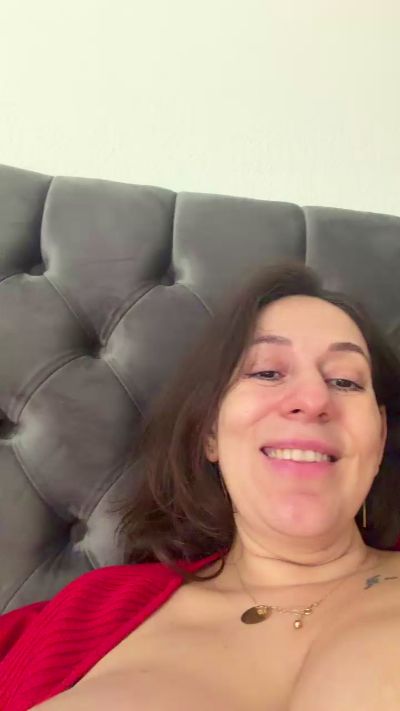 renattabigboobs live cam on Cam4