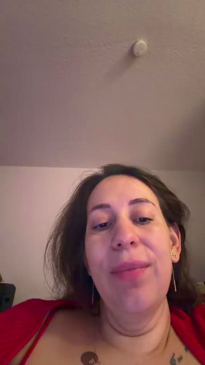 renattabigboobs live cam on Cam4