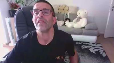 rene605 live cam on Cam4