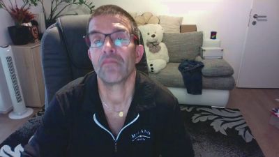 rene605 live cam on Cam4