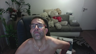 rene605 live cam on Cam4