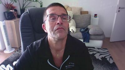 rene605 live cam on Cam4