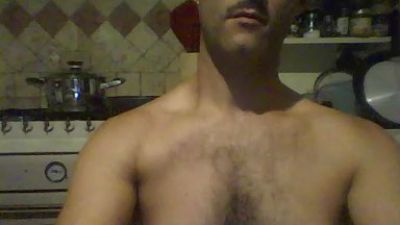 revolt25 live cam on Cam4
