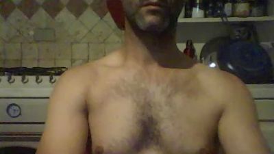 revolt25 live cam on Cam4